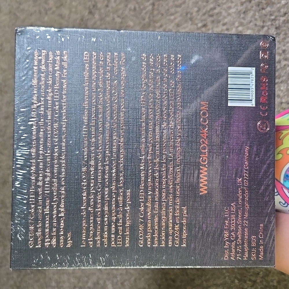 GLO24K 7 Color LED Beauty Mask - Picture 3 of 3